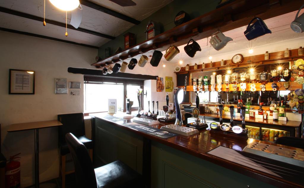 Emlyn Arms Bed & Breakfast Llanarthney Ngoại thất bức ảnh