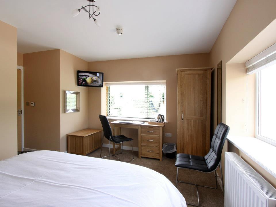 Emlyn Arms Bed & Breakfast Llanarthney Phòng bức ảnh