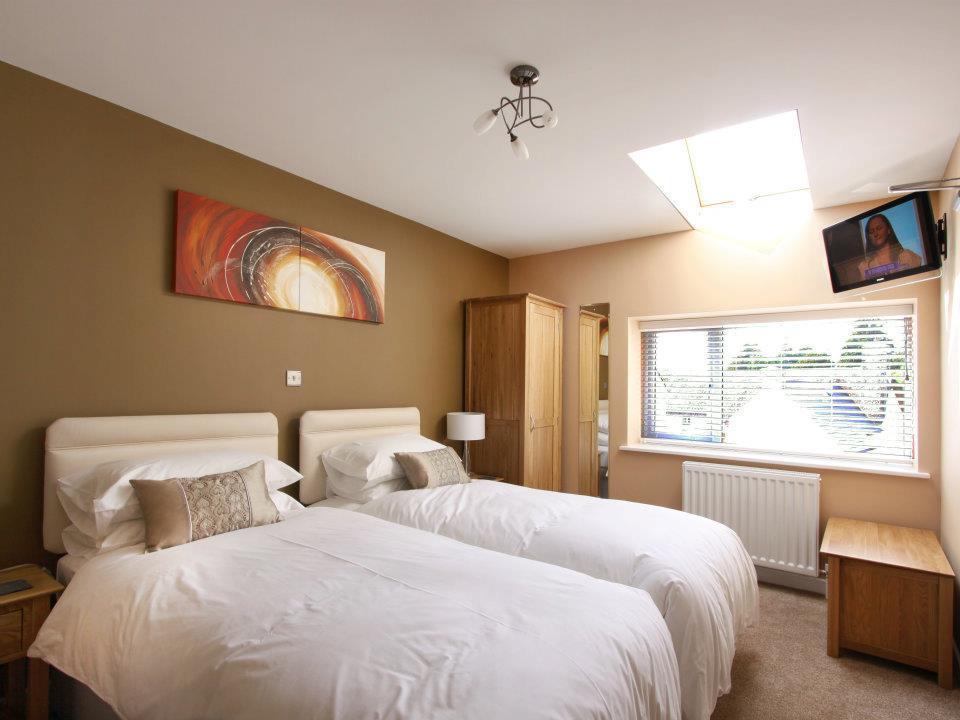 Emlyn Arms Bed & Breakfast Llanarthney Phòng bức ảnh